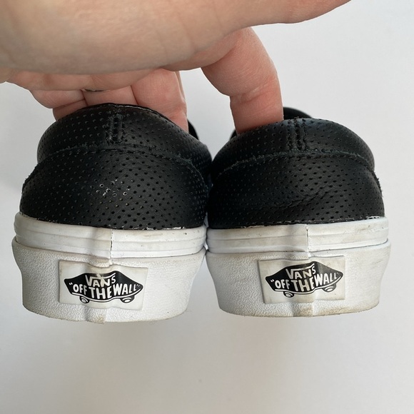 Vans classic shoes perforated black men’s 3.5 women’s 5 worn once - Picture 5 of 6